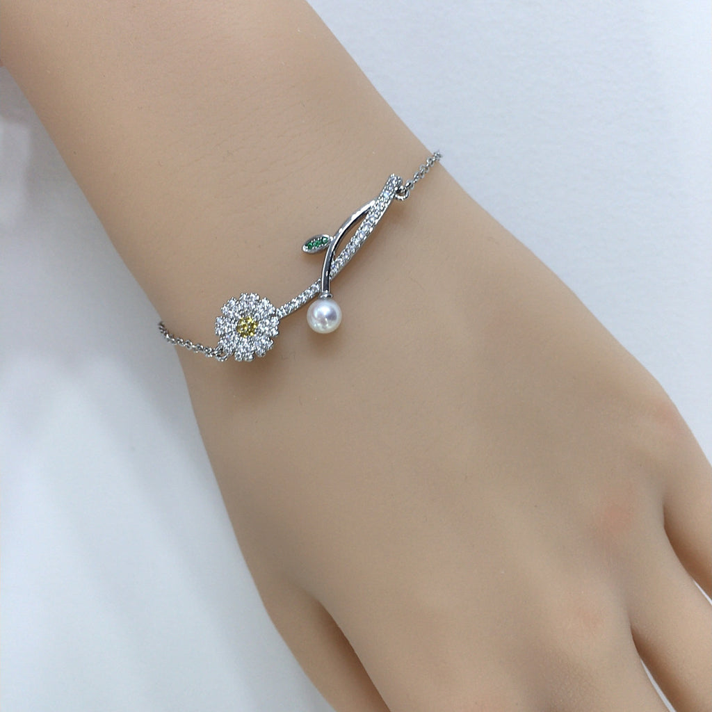 Daisy Branch Shell Pearl Bracelet, Micro‑Pave Cubic Zirconia Elegant Women Hand Jewelry