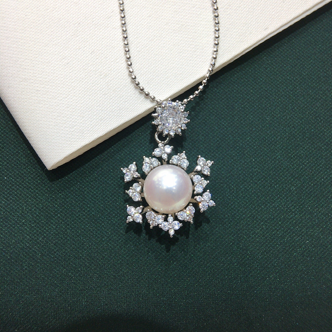 Snowflake Shell Pearl Pendant Necklace, Sparkling Cubic Zirconia Luxury Jewelry for Women