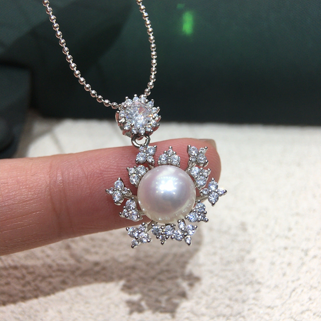 Snowflake Shell Pearl Pendant Necklace, Sparkling Cubic Zirconia Luxury Jewelry for Women