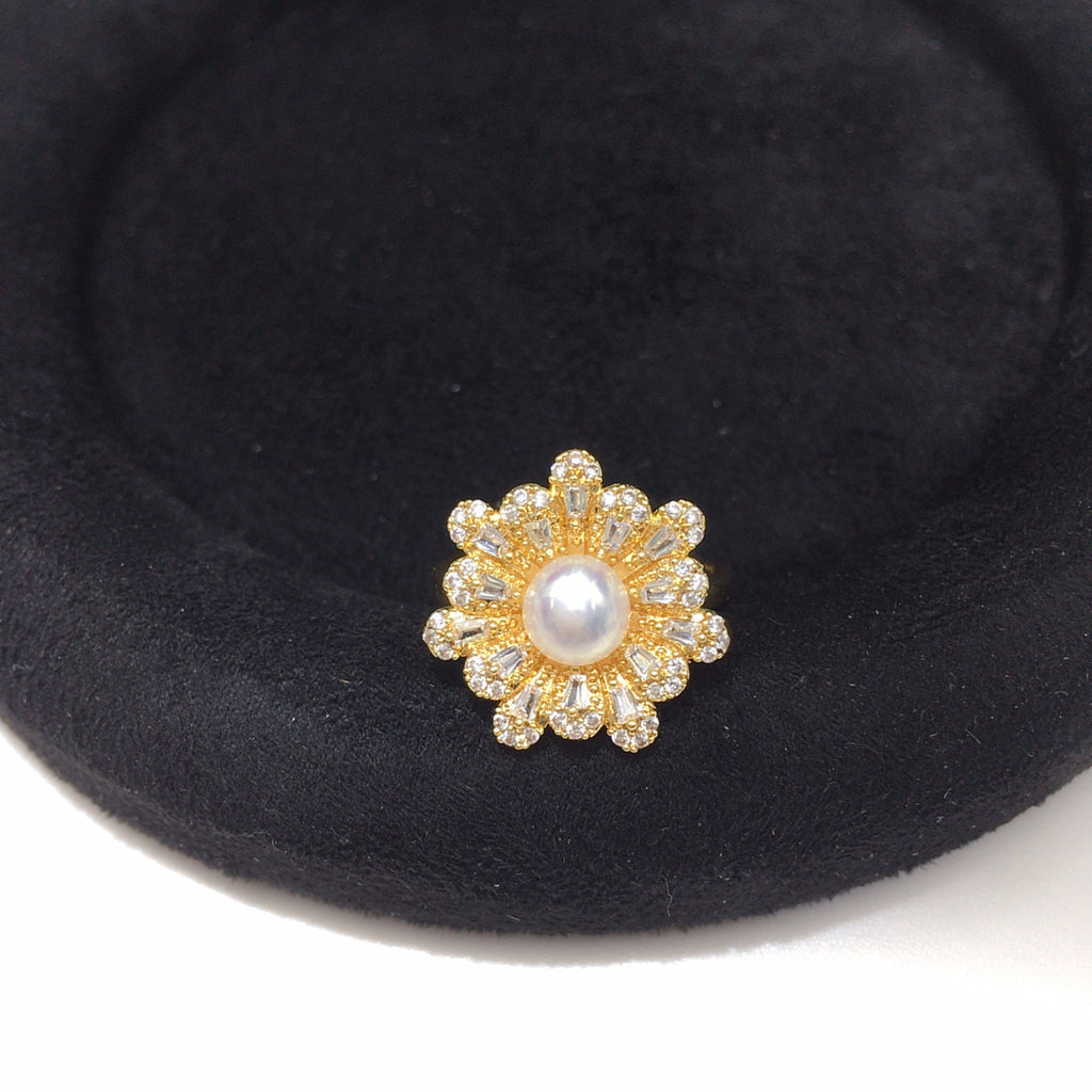 Vintage Floral Shell Pearl Open Ring for Women, Paved Cubic Zirconia Flower Statement Ring, 18K Gold Tone Luxury Pearl Jewelry