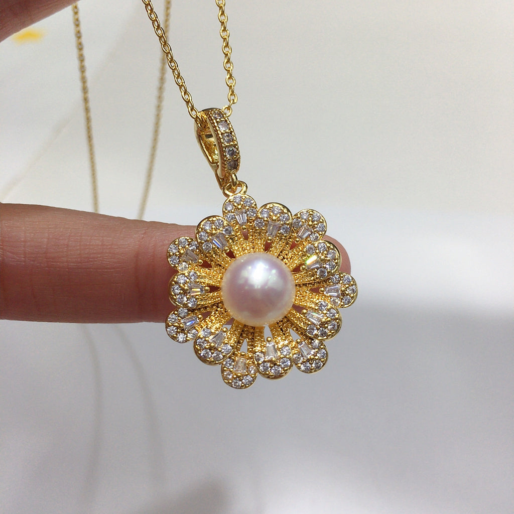 Vintage Floral Shell Pearl Pendant Necklace for Women, Sparkling Cubic Zirconia Flower Design, Versatile Clasp, 18K Gold Tone Pearl Jewelry