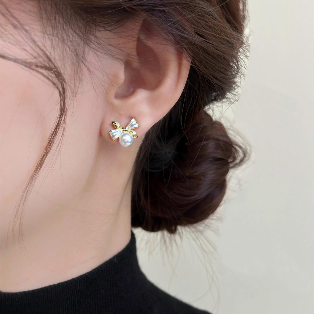 Women Bow Knot Shell Pearl Stud Earrings, Two Tone Enamel Gold Tone Elegant Minimalist Pearl Earrings Jewelry Gift