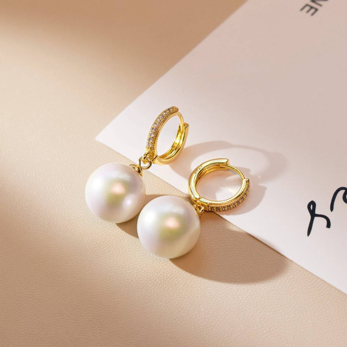 Cubic Zirconia Huggie Hoop Pearl Drop Earrings for Women, Light‑Luxury Versatile Multicolor Shell Pearl Dangle Earrings, Fashion Jewelry