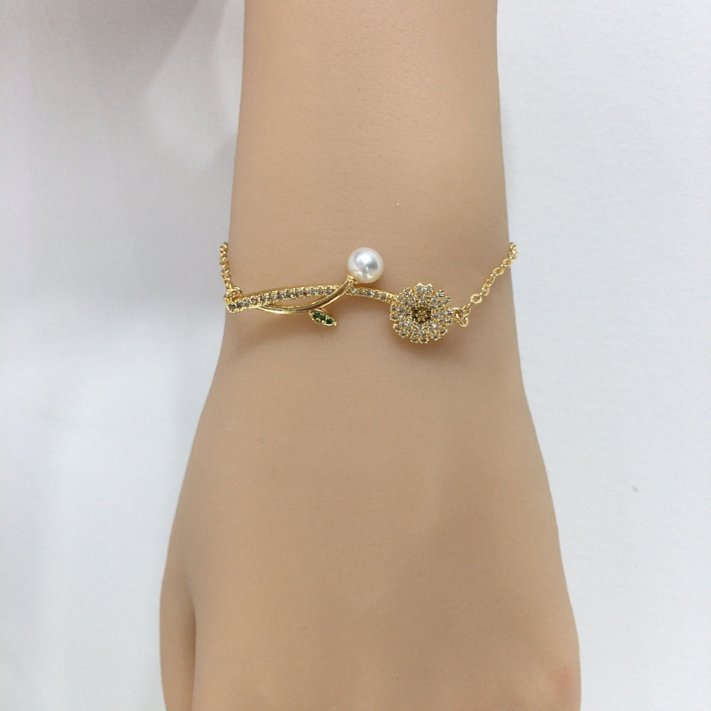 Daisy Branch Shell Pearl Bracelet, Micro‑Pave Cubic Zirconia Elegant Women Hand Jewelry