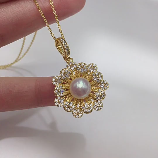 Vintage Floral Shell Pearl Pendant Necklace for Women, Sparkling Cubic Zirconia Flower Design, Versatile Clasp, 18K Gold Tone Pearl Jewelry