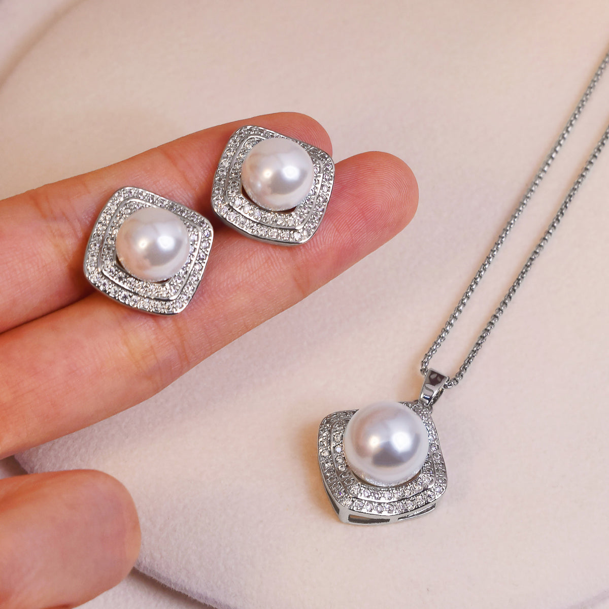 Square‑Shaped Zircon Shell‑Pearl Jewelry Set, Necklace Pendant & Stud Earrings, Elegant Matching Jewellery for Women