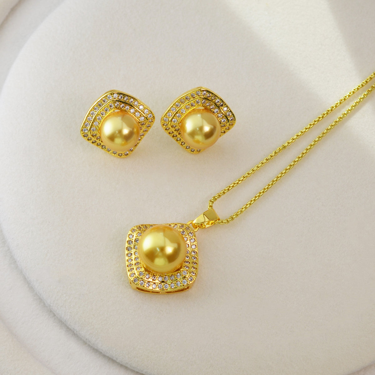 Square‑Shaped Zircon Shell‑Pearl Jewelry Set, Necklace Pendant & Stud Earrings, Elegant Matching Jewellery for Women