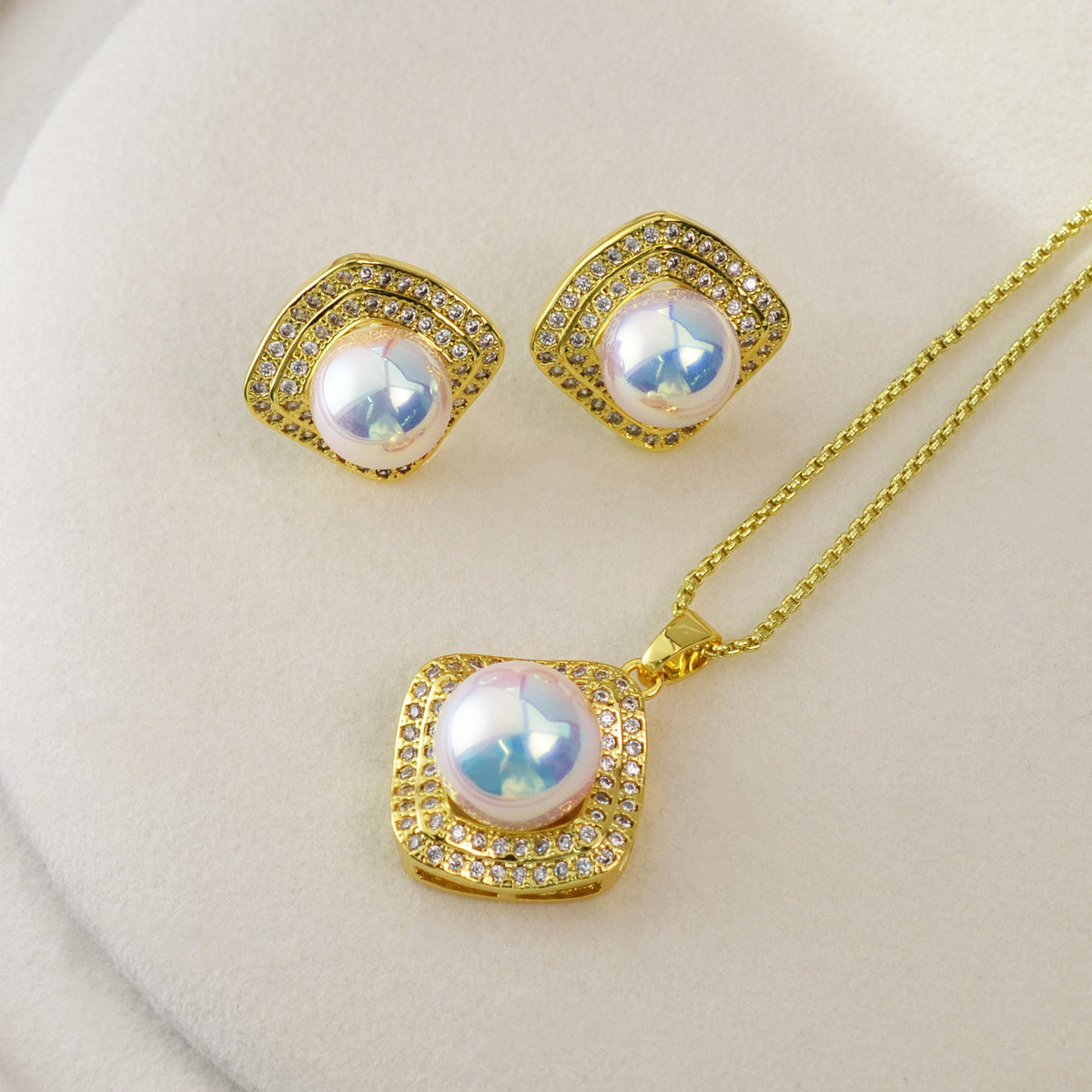 Square‑Shaped Zircon Shell‑Pearl Jewelry Set, Necklace Pendant & Stud Earrings, Elegant Matching Jewellery for Women